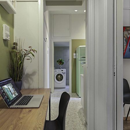 New Hidden Gem, A Studio At A Super Prime Location أثينا المظهر الخارجي الصورة